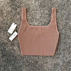Aritzia Babaton Sculpt Crop Tank